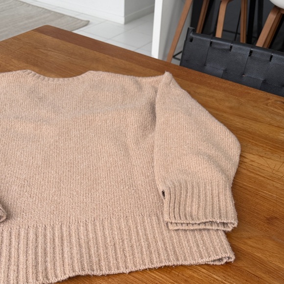 Favorite Daughter The William  Merino Wool/Cashmere Blend V-Neck Sweater - Picture 7 of 9